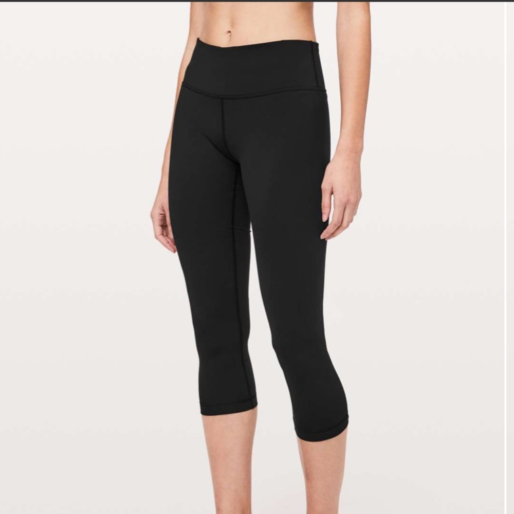 Black Lululemon Wunder Under Leggings